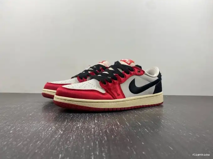 Low FN0432-017 Jordan x Room Trophy 1 Air OG Home 0703